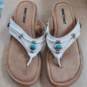 MINNETONKA SANDALS